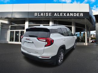 Used 2024 GMC Terrain SLT w/ Infotainment Package II AWD/4WD video 3