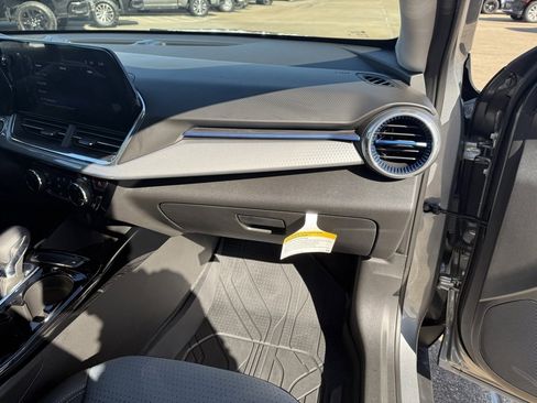 New 2025 Chevrolet Trax LT w/ Driver Confidence Package image 43