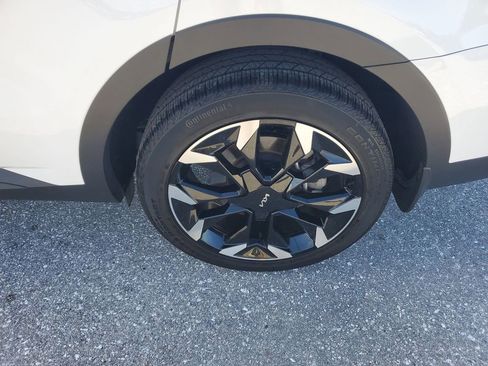 Used 2025 Kia Sorento EX w/ Panoramic Sunroof Package image 19