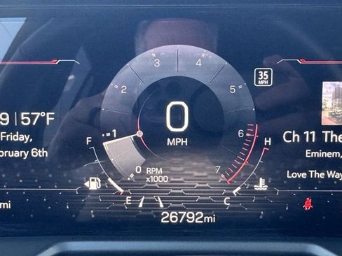 Used 2025 GMC Acadia Elevation image 13