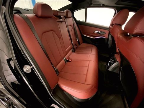 Used 2022 BMW 330i xDrive Sedan w/ Premium Package image 15