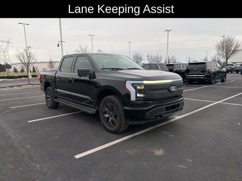 Used 2025 Ford F150 Lightning Flash image 4