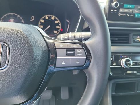 Used 2024 Honda Pilot Touring image 18