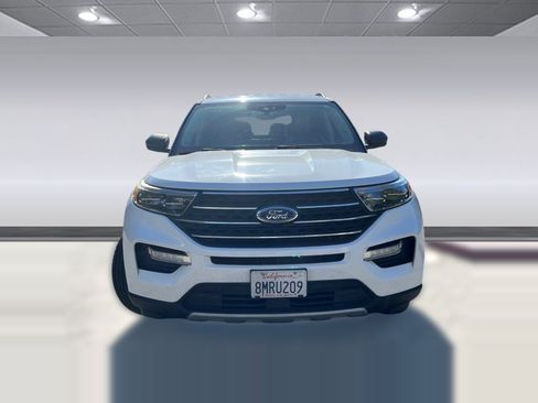 Used 2020 Ford Explorer XLT w/ Equipment Group 202A RWD image 4