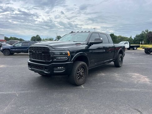 Used 2022 RAM 2500 Limited AWD/4WD image 3