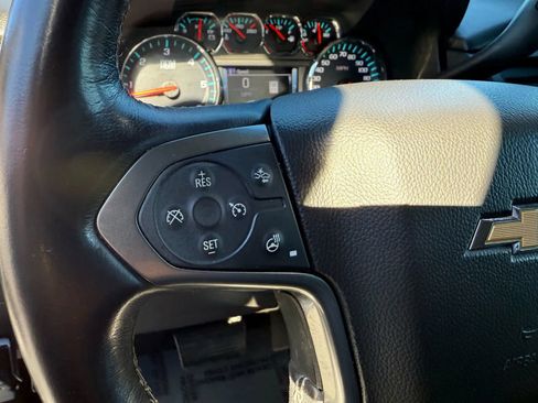 Used 2018 Chevrolet Suburban Premier AWD/4WD image 26