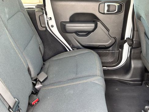 Used 2025 Jeep Wrangler Unlimited Sport AWD/4WD image 11