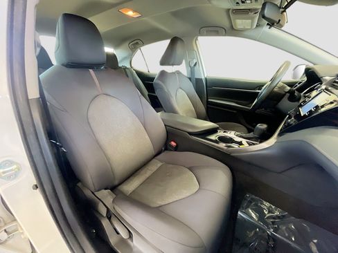 Used 2020 Toyota Camry LE w/ Carpet Mat Package FWD image 16