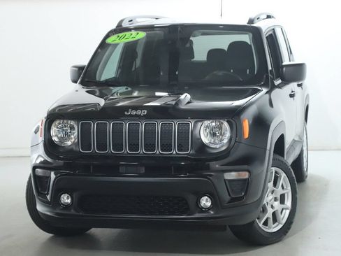 Used 2022 Jeep Renegade Latitude w/ Convenience Group AWD/4WD image 4