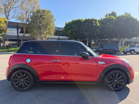 Used 2019 MINI Cooper S image 4