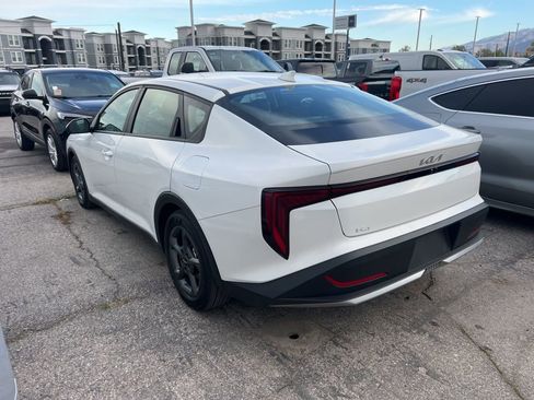 Used 2025 Kia K4 LXS image 15