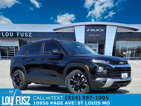 Used 2022 Chevrolet TrailBlazer LT image 1