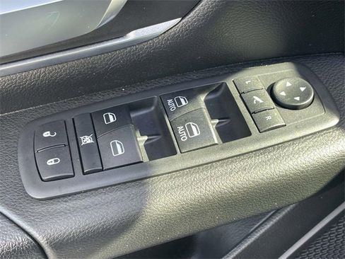 Used 2019 RAM 1500 Big Horn image 17