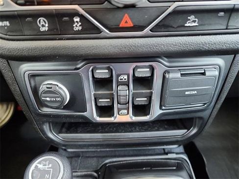 Used 2024 Jeep Wrangler Sport S image 25