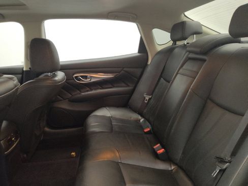 Used 2018 INFINITI Q70 L 3.7 w/ Sensory Package image 18