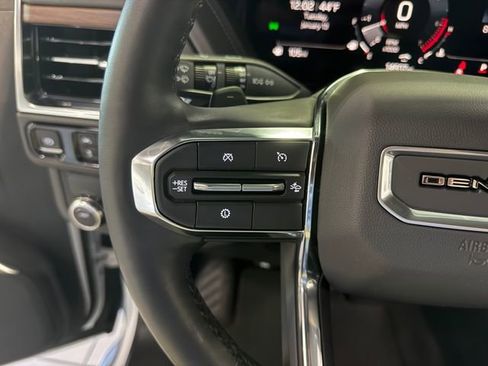 Certified 2025 GMC Yukon Denali image 18