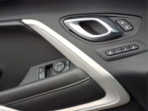 Used 2020 Chevrolet Camaro SS image 19