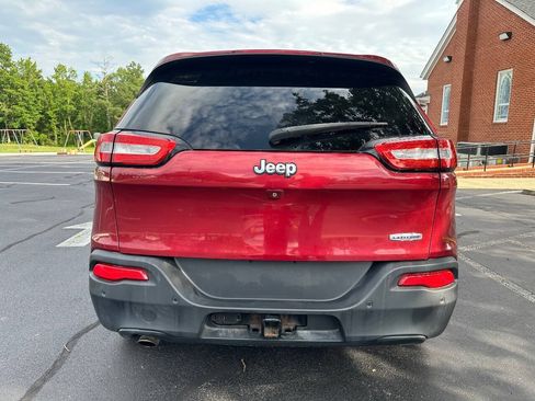 Used 2016 Jeep Cherokee Latitude w/ Comfort/Convenience Group FWD image 6