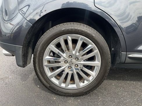 Used 2013 Lincoln MKX AWD image 25