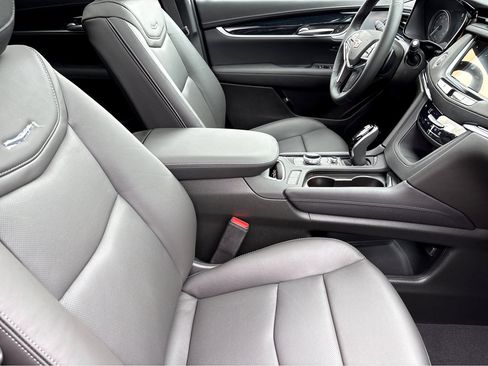New 2026 Cadillac XT5 Premium Luxury FWD image 7