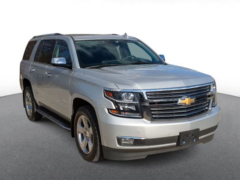 Used 2020 Chevrolet Tahoe Premier w/ Premier 6.2L Value Package image 2