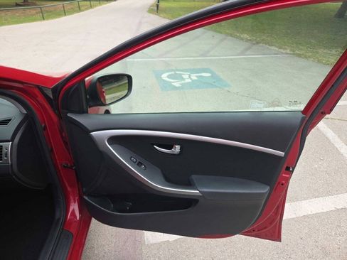 Used 2014 Hyundai Elantra GT FWD image 20