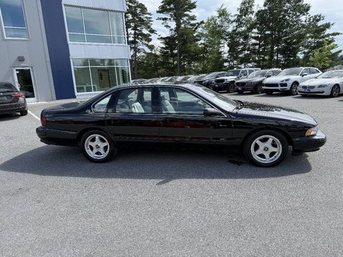 Used 1996 Chevrolet Impala SS RWD image 4