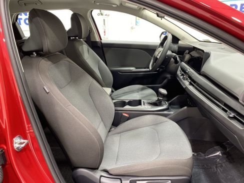 Used 2025 Kia K4 FWD image 23