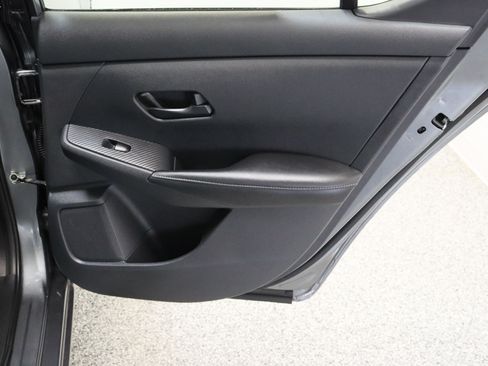 Used 2025 Nissan Sentra S FWD image 31
