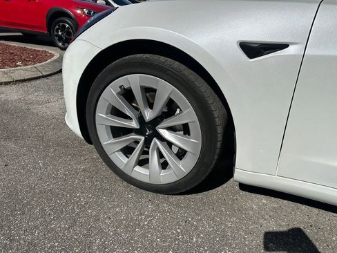 Used 2021 Tesla Model 3 Standard Range Plus image 12