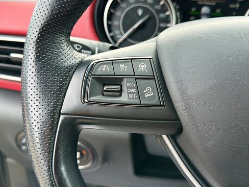 Certified 2022 Maserati Levante GT image 35