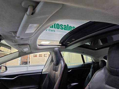 Used 2013 Tesla Model S Performance RWD image 46