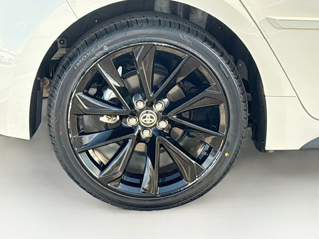 Used 2022 Toyota Corolla SE w/ Carpet Mat Package (TMS) FWD image 32