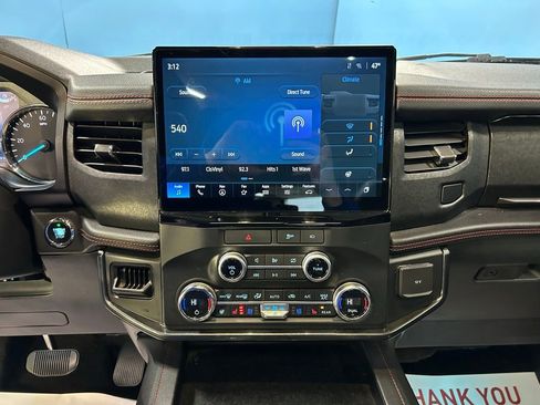 Used 2022 Ford Expedition Max Limited image 26