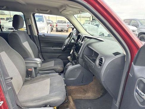 Used 2017 Jeep Patriot Sport w/ Power Value Group FWD image 19