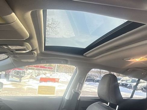 Certified 2024 Subaru Crosstrek 2.0i Premium image 30