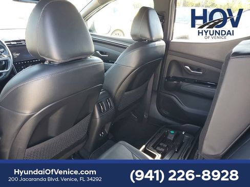 Certified 2022 Hyundai Santa Cruz Limited image 18