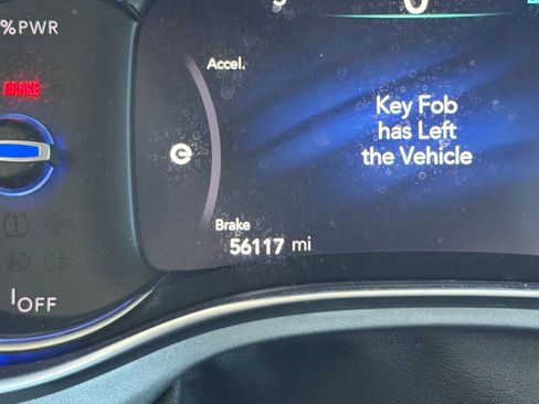 Used 2017 Chrysler Pacifica Platinum FWD image 35