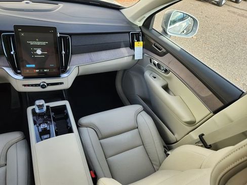 New 2026 Volvo XC90 B6 Ultra image 12