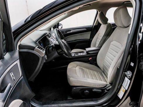 Used 2020 Ford Fusion S image 4