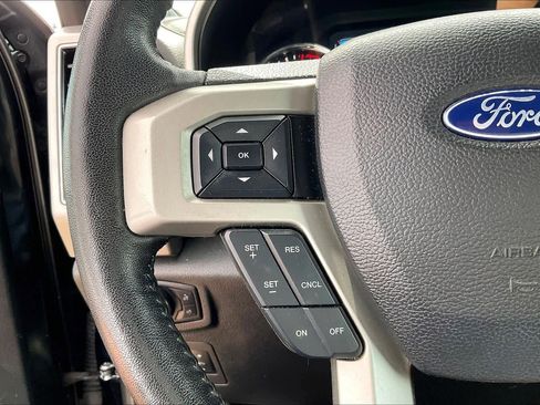 Used 2018 Ford F150 Lariat w/ Equipment Group 502A Luxury AWD/4WD image 24