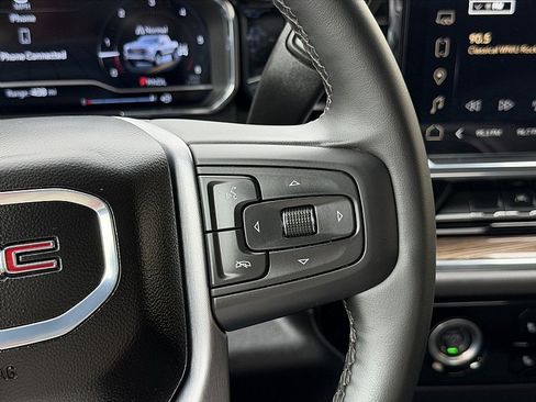 Used 2024 GMC Sierra 1500 Elevation AWD/4WD image 16
