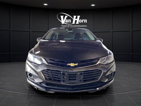 Used 2017 Chevrolet Cruze Premier image 10