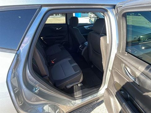 Used 2025 Chevrolet Blazer LT AWD/4WD image 10