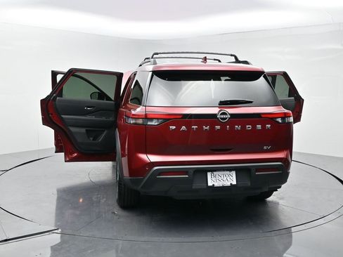 Used 2022 Nissan Pathfinder SV image 29