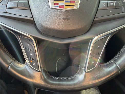 Used 2019 Cadillac XT5 Luxury AWD/4WD image 16