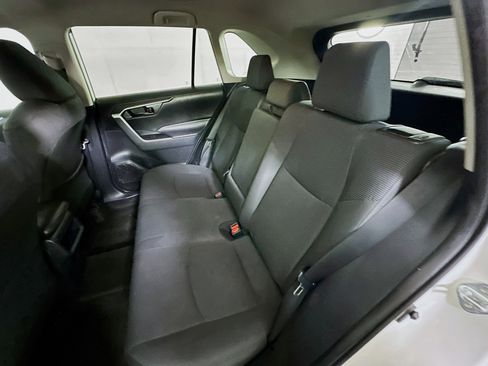 Used 2020 Toyota RAV4 LE image 27
