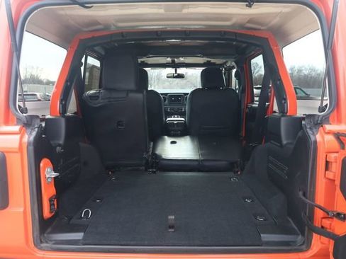 Used 2023 Jeep Wrangler Unlimited Sport image 30