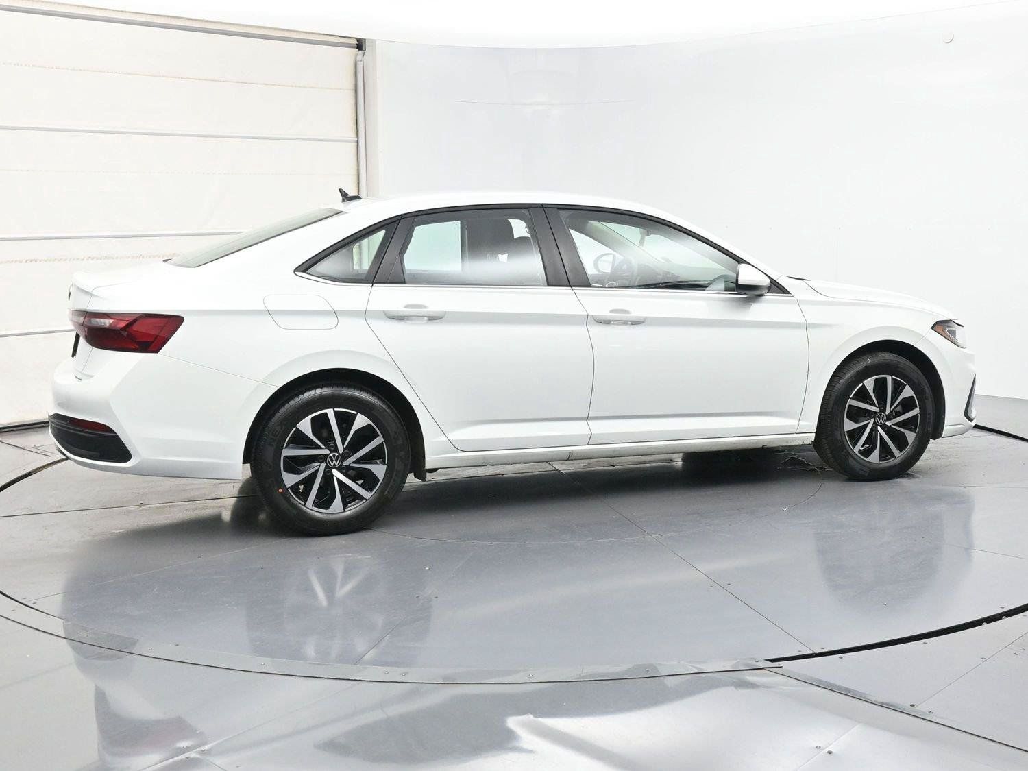 Used 2025 Volkswagen Jetta S FWD image 23