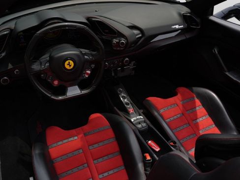Used 2019 Ferrari 488 Spider RWD image 20